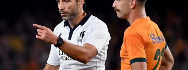 Referee Raynal breaks silence on Bledisloe Cup call