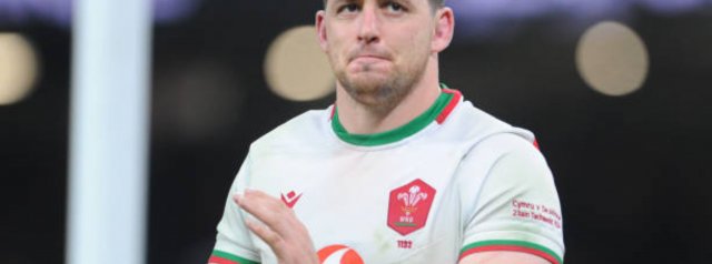 Scarlets side to take on Glasgow Warriors