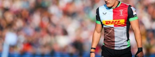 Oscar Beard scores the bonus point try for Quins