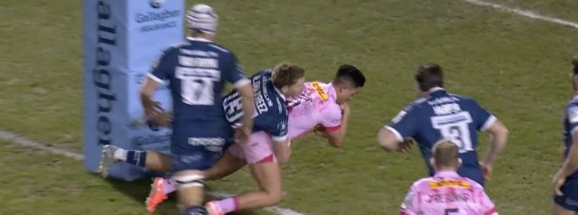 Everything happens in this Marcus Smith try