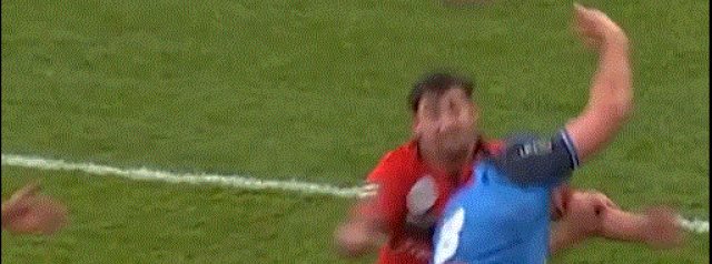 Watch Tyler Ardron's try assist offload for Vilimoni Botitu