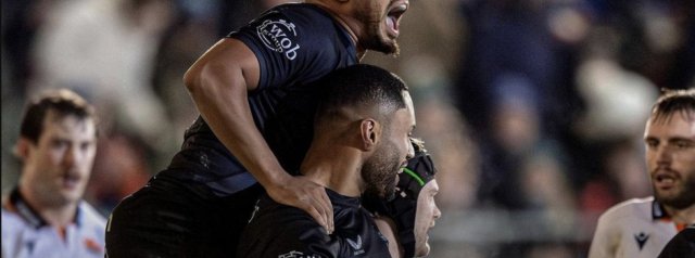 Emphatic Bath put eight on Edinburgh to top Pool 2