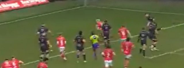 Blair Murray with the opening try