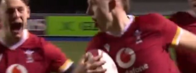 WATCH | Cutts scores on debut