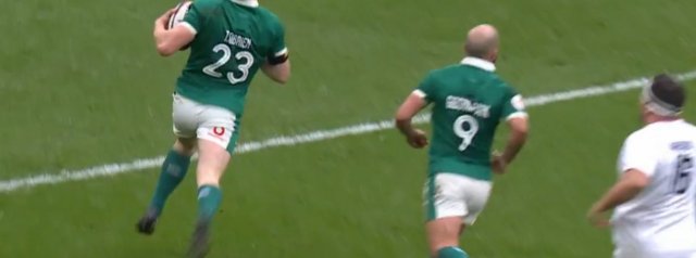 Watch as Tommy O'Brien scores Ireland's 2nd try