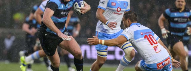 Glasgow march on despite late Bulls charge