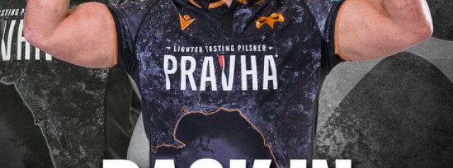 Sam Parry signs new deal with Ospreys