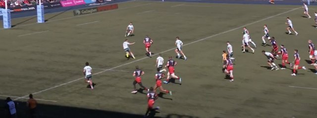 Olly Hartley with a great individual try against Leicester