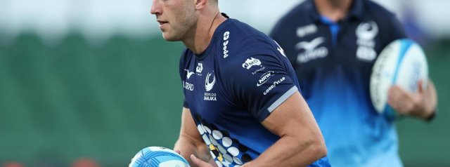 Australian back Bayley Kuenzle joins Glasgow Warriors.