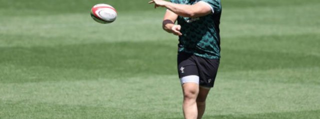 Scarlets sign Wales international Corey Domachowski from Cardiff