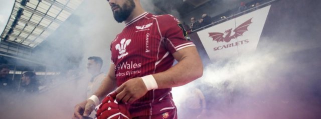 Josh Macleod leads out Scarlets on 150th appearance
