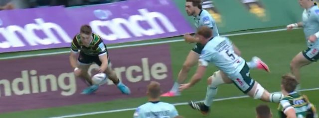 Brilliant try from Saints