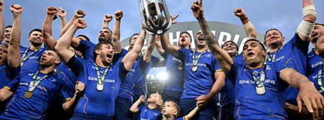 Leinster lift the 2025/26 URC trophy!