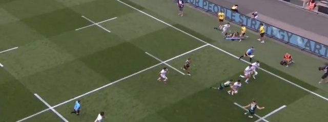 Len Ikitau no look pass sets up a try