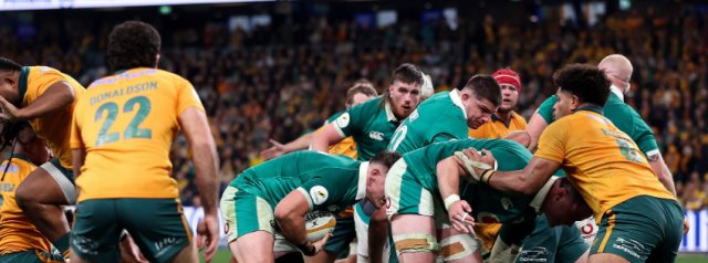 Australia vs Ireland | The Scrum battle