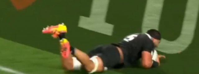 Patrick Tuipulotu`scores the opening try