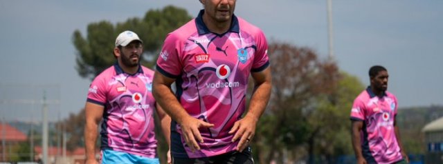 Loftus goes pink as teams unite for I Love Boobies