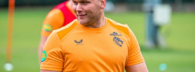 Leicester Tigers re-signs Archie van der Flier