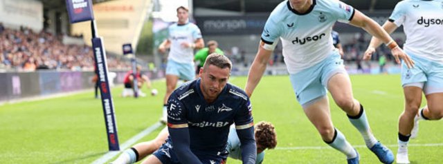 Tom Roebuck signs new Sale Sharks contract