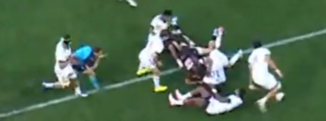 Watch as Henco Van Wyk opens the scores