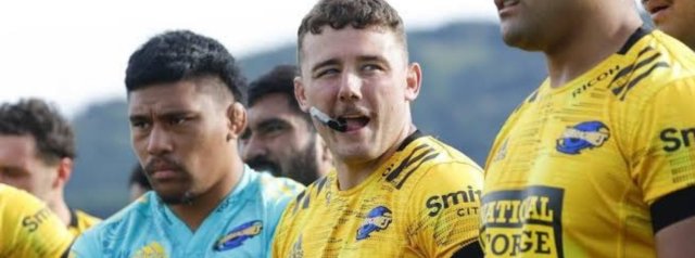 Jacob Devery signs on with Hurricanes for 2027