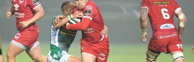 scarlets-players-playing-in-the-clubs-red-strip-v2-33431-w767